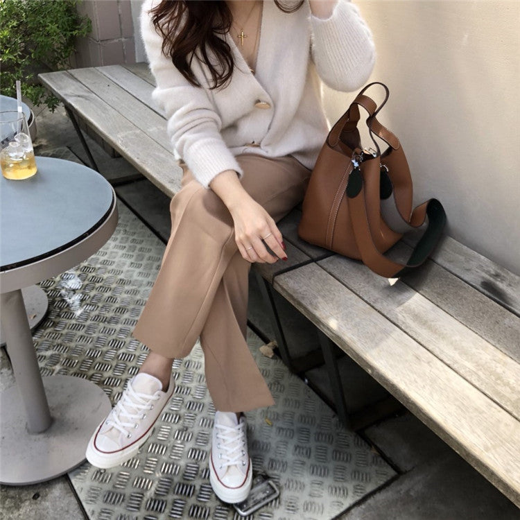 Golden Glow Luxe Cardigan met Gouden Details