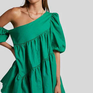Roza Mini-jurk met één schouder en pofmouwen voor dames