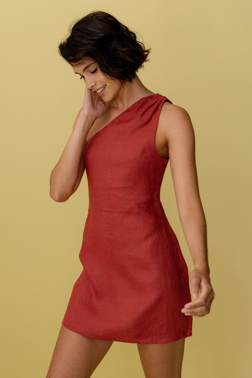 Aveline – One-Shoulder Zomerjurk