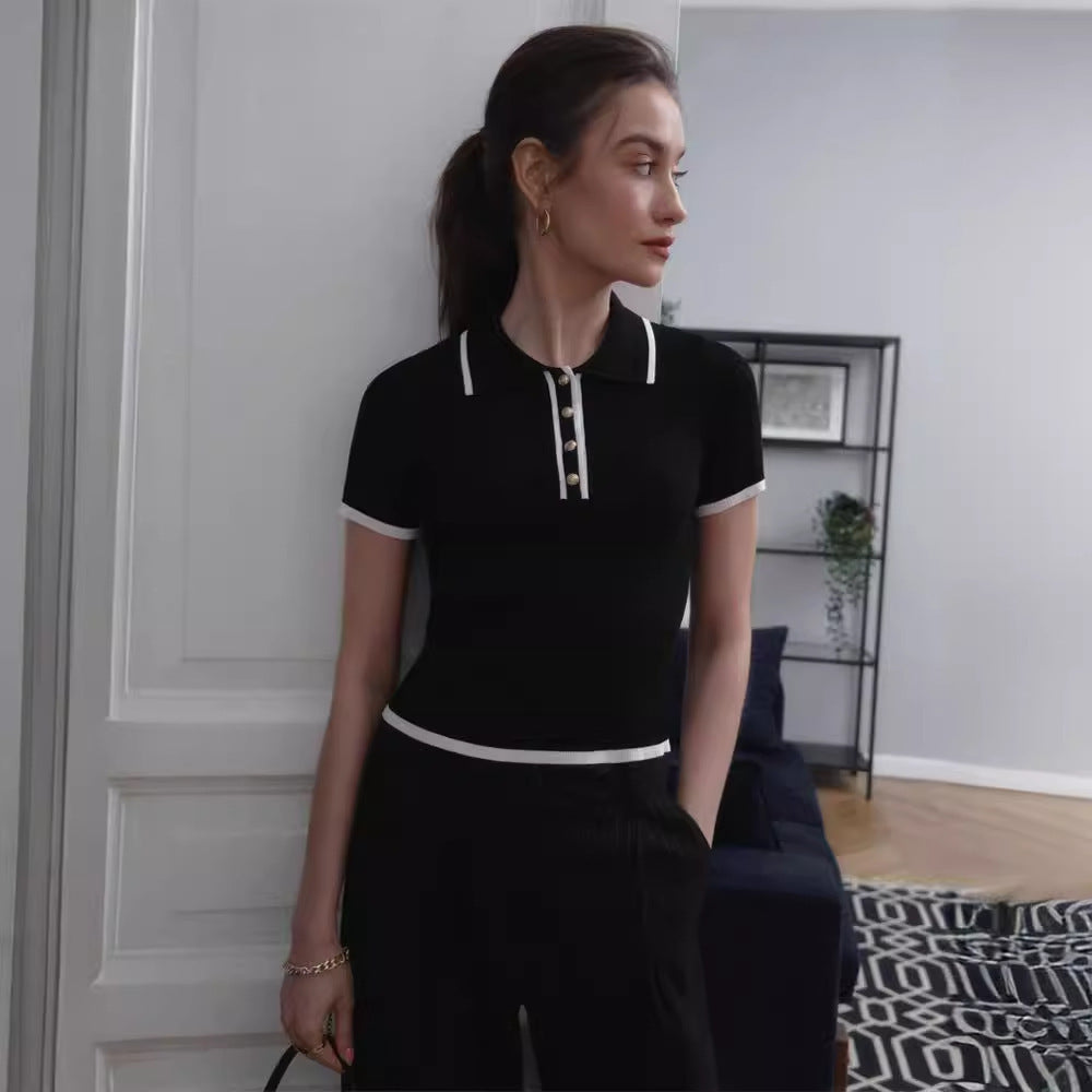 Clea – Gebreide Polo Top met Korte Mouwen