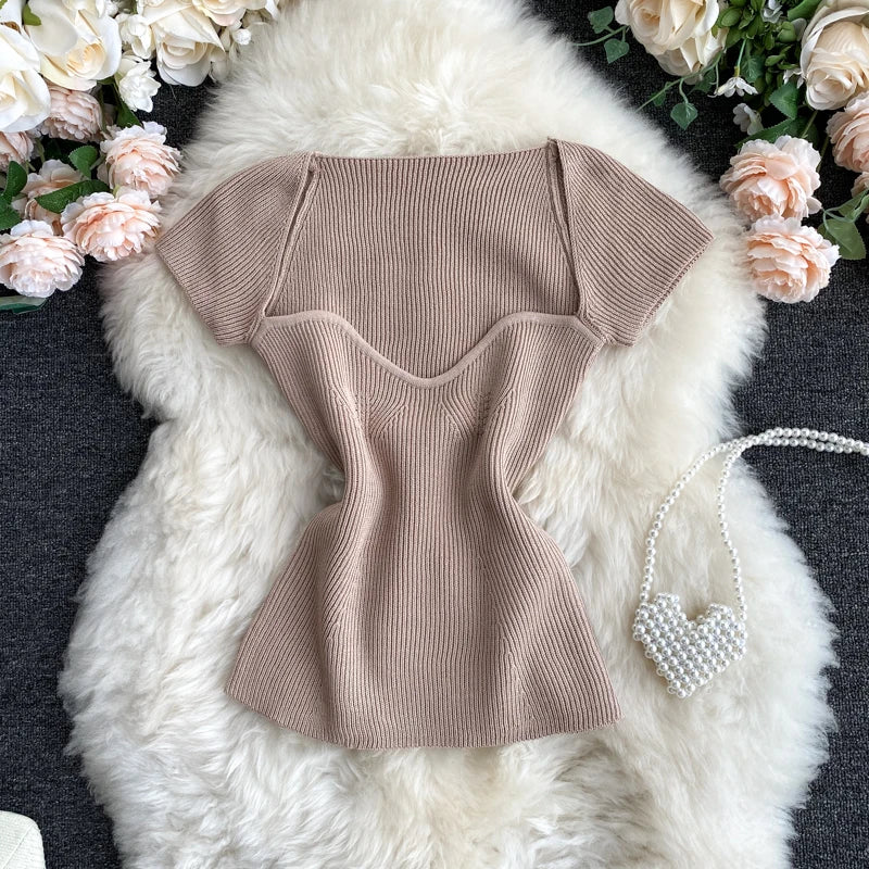 Riva – Gebreide Trekkoord Cropped Top met V-Hals